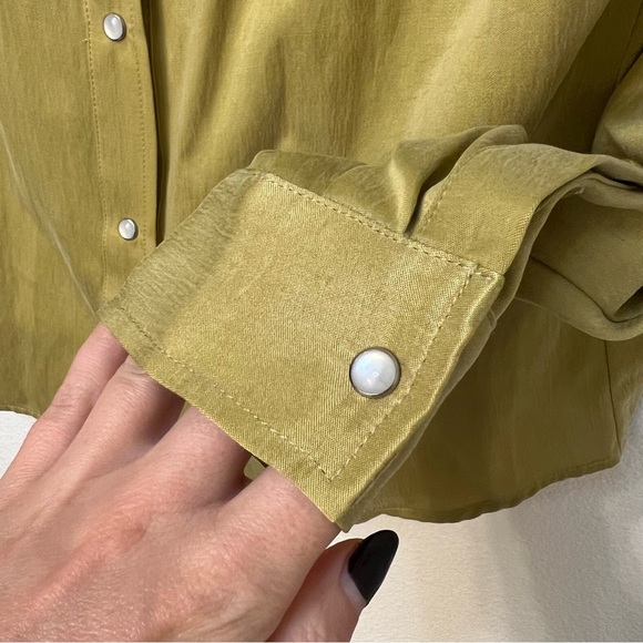 Emory bee west button down - Picture 8 of 12